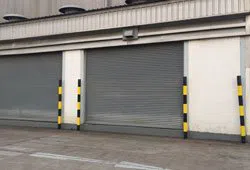 Montereypark Garage Doors Store Monterey Park, CA 626-827-0674 - rolling-garage-side